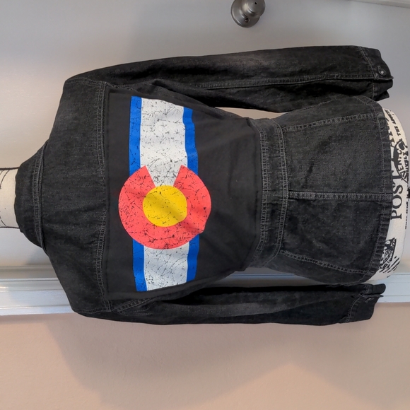 Colorado jacket HOST PICK :)